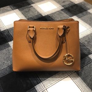 Michael Kors Crossbody purse bag satchel